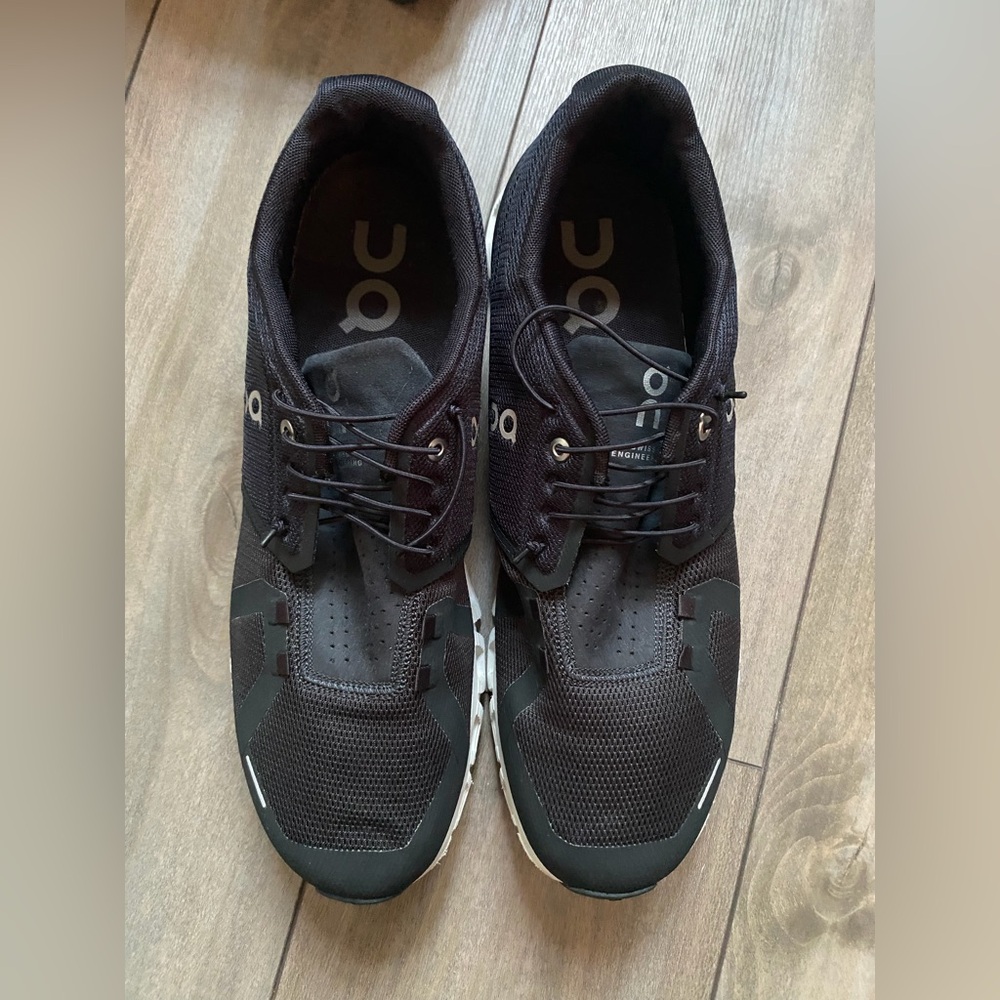 On Running Men's Black Athletic Shoes size 13